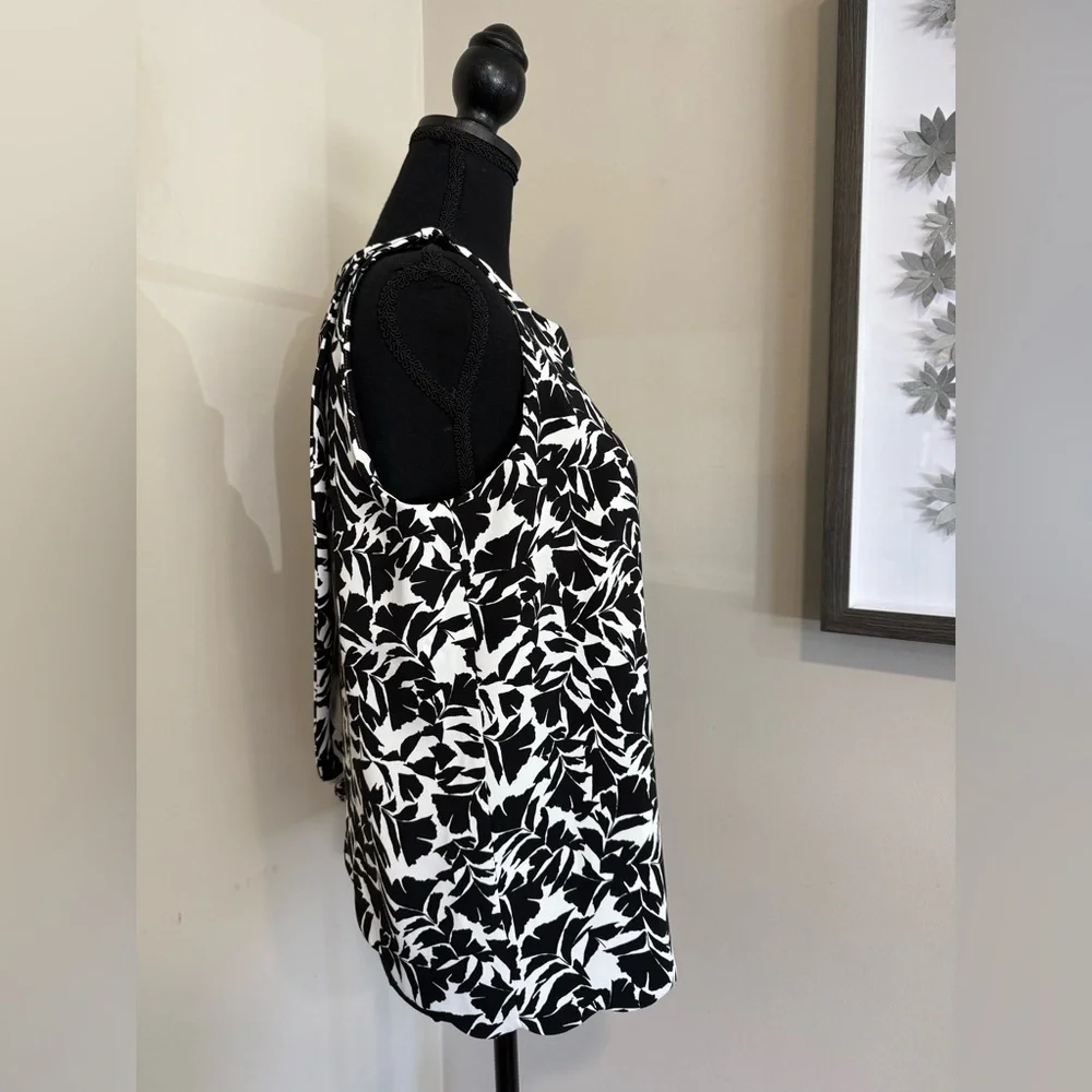 J. Crew Black and White Floral Print Scalloped HemTop